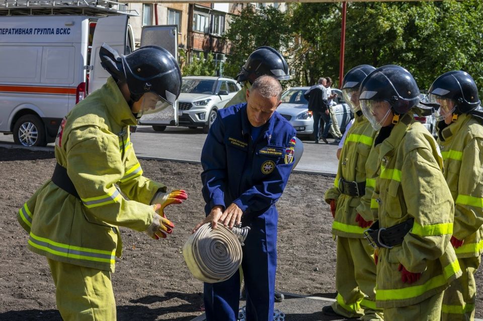 Направляем энергию молодёжи в нужное русло Направляем энергию молодёжи в нужное русло