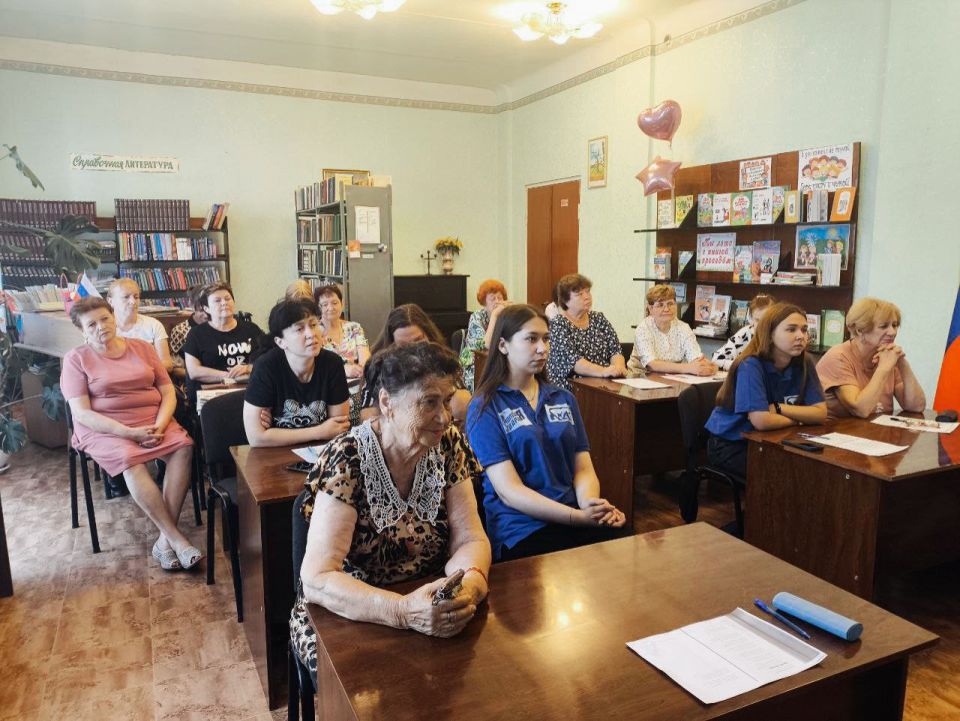 Презентация книги «Помните: мы победили и вы - победите!» в Торезе: Вокальная эпопея, вдохновленная подвигами прошлого и настоящего Презентация книги «Помните: мы победили и вы - победите!» в Торезе: Вокальная эпопея, вдохновленная подвигами прошлого и настоящего