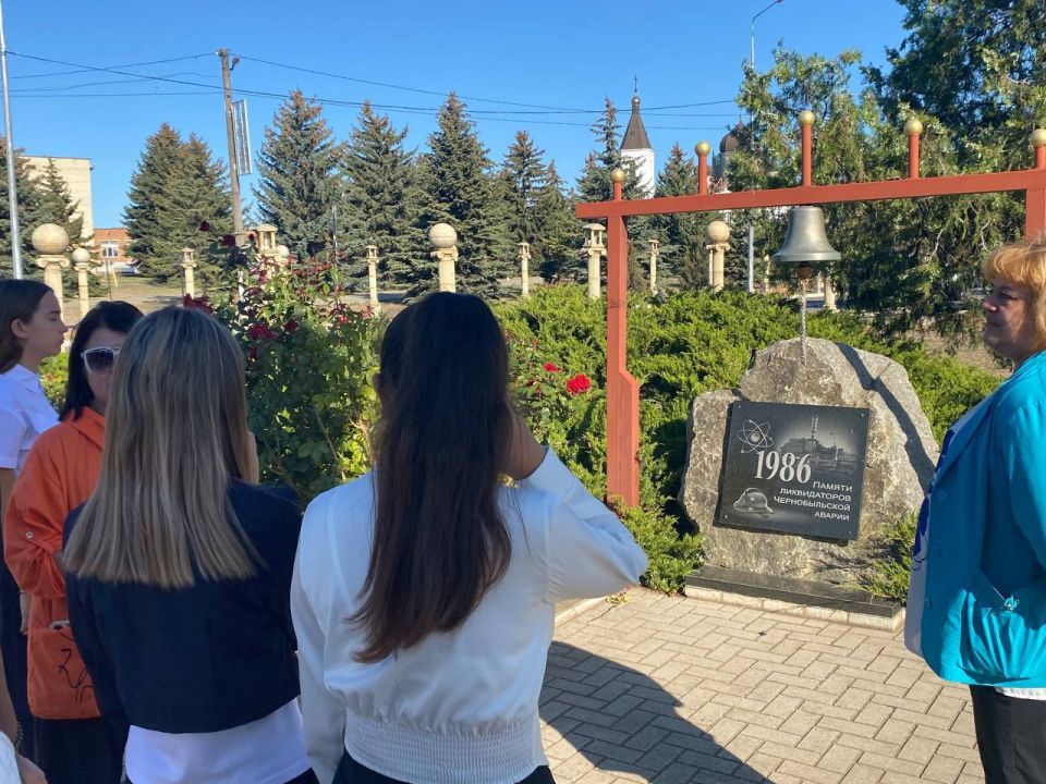 В рамках партпроекта «Культура малой Родины» урзуфские школьники посетили памятные места родного села В рамках партпроекта «Культура малой Родины» урзуфские школьники посетили памятные места родного села