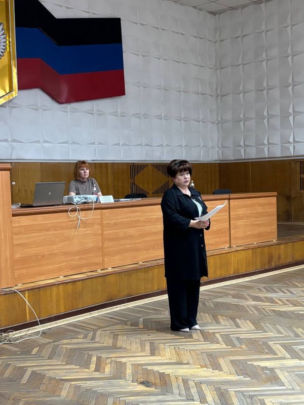 17 сентября 2025 года в большом зале администрации городского округа Енакиево Донецкой Народной Республики Юго-Западной межрегиональной территориальной государственной инспекцией труда совместно с Отделением Фонда... 17 сентября 2025 года в большом зале администрации городского округа Енакиево Донецкой Народной Республики Юго-Западной межрегиональной территориальной государственной инспекцией труда совместно с Отделением Фонда...