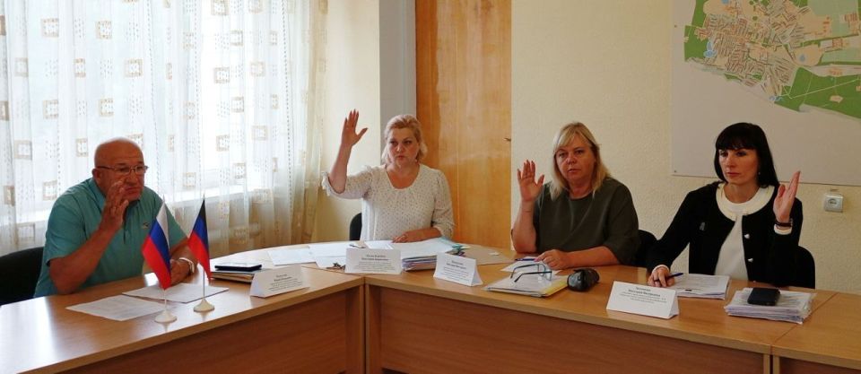 Наталья Бегуненко: В Управе Петровского внутригородского района Администрации городского округа Донецк прошло заседание Комиссии по делам несовершеннолетних и защите их прав Наталья Бегуненко: В Управе Петровского внутригородского района Администрации городского округа Донецк прошло заседание Комиссии по делам несовершеннолетних и защите их прав