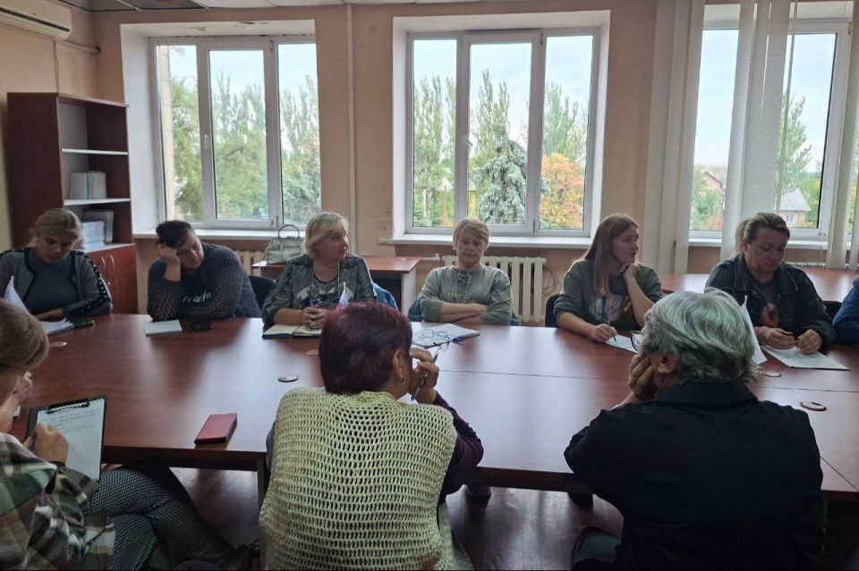 Валентин Левченко: В Киевском районе города Донецка продолжается работа по популяризации территориальных органов местного самоуправления (ТОС) Валентин Левченко: В Киевском районе города Донецка продолжается работа по популяризации территориальных органов местного самоуправления (ТОС)