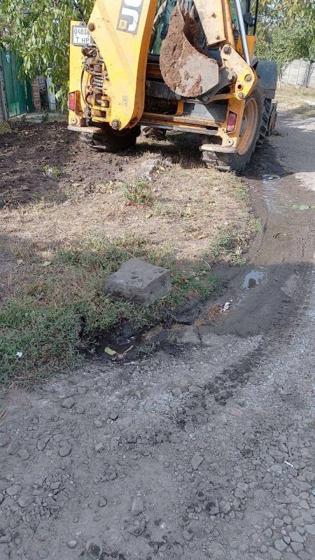 Аварийные бригады Нижегородской области совместно с Филиалом «Харцызское ПУВКХ» ГУП ДНР «Вода Донбасса» продолжают работу в поселке Зуевка Аварийные бригады Нижегородской области совместно с Филиалом «Харцызское ПУВКХ» ГУП ДНР «Вода Донбасса» продолжают работу в поселке Зуевка