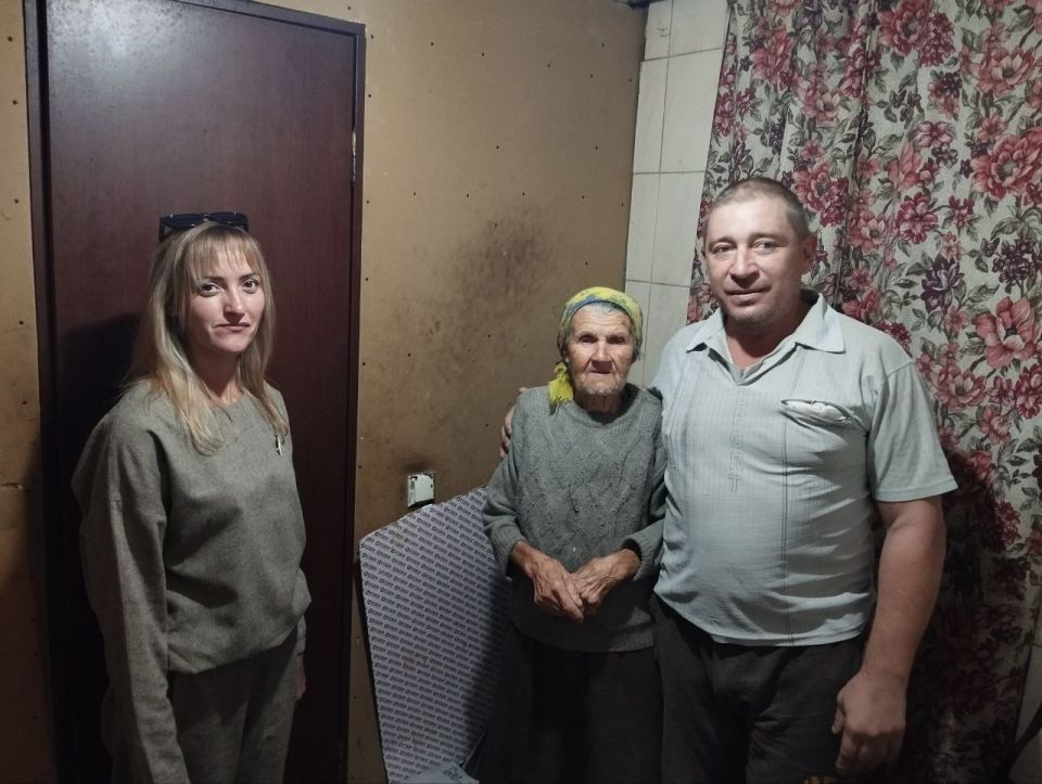Лидер общественного мнения Мангушского муниципального округа Алёна Валерьевна Никулина провела встречу с жителями села Агробаза Лидер общественного мнения Мангушского муниципального округа Алёна Валерьевна Никулина провела встречу с жителями села Агробаза