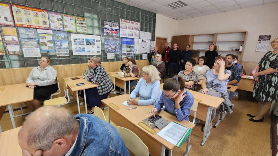 По поручению Главы ДНР Дениса Пушилина в Ворошиловском внутригородском районе продолжаются встречи с населением По поручению Главы ДНР Дениса Пушилина в Ворошиловском внутригородском районе продолжаются встречи с населением