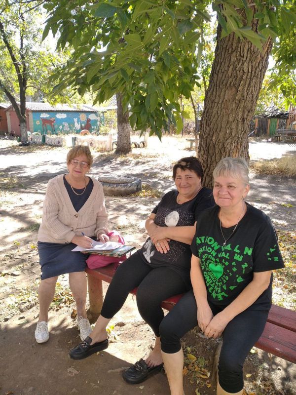 Сегодня, 18 сентября, депутат Торезского городского совета Жанна Попова приняла участие в мероприятии, посвященном безопасности дорожного движения, которое было организовано руководителем кружка «Безопасное колесо» ГБОУ... Сегодня, 18 сентября, депутат Торезского городского совета Жанна Попова приняла участие в мероприятии, посвященном безопасности дорожного движения, которое было организовано руководителем кружка «Безопасное колесо» ГБОУ...