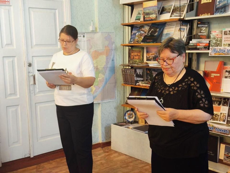 Презентация книги «Помните: мы победили и вы - победите!» в Торезе: Вокальная эпопея, вдохновленная подвигами прошлого и настоящего Презентация книги «Помните: мы победили и вы - победите!» в Торезе: Вокальная эпопея, вдохновленная подвигами прошлого и настоящего