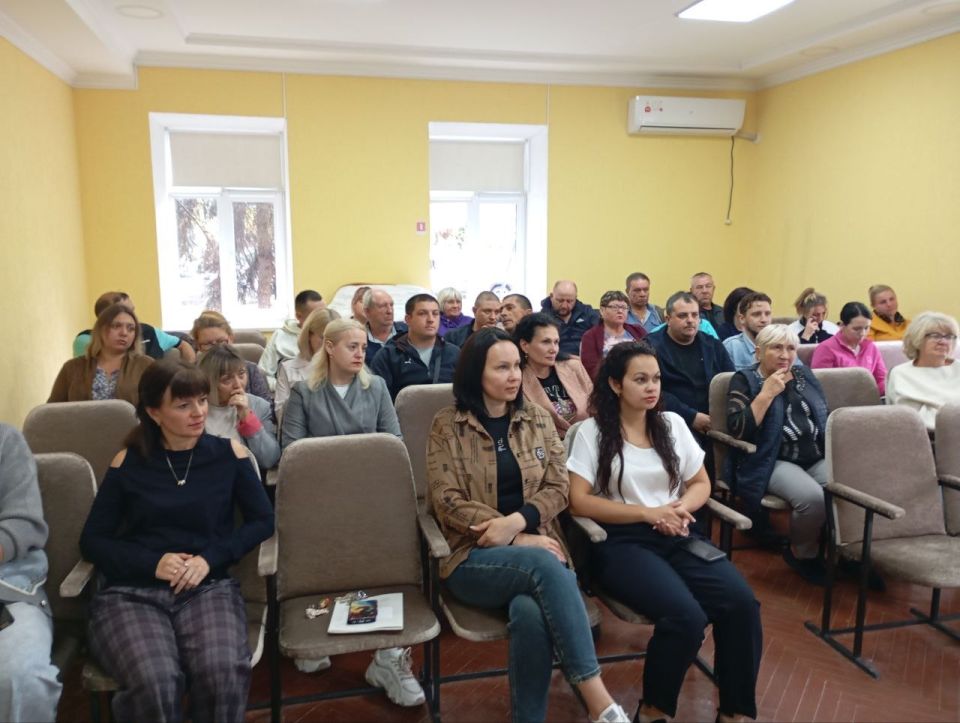 Борис Трима встретился с коллективом Школы искусств Борис Трима встретился с коллективом Школы искусств