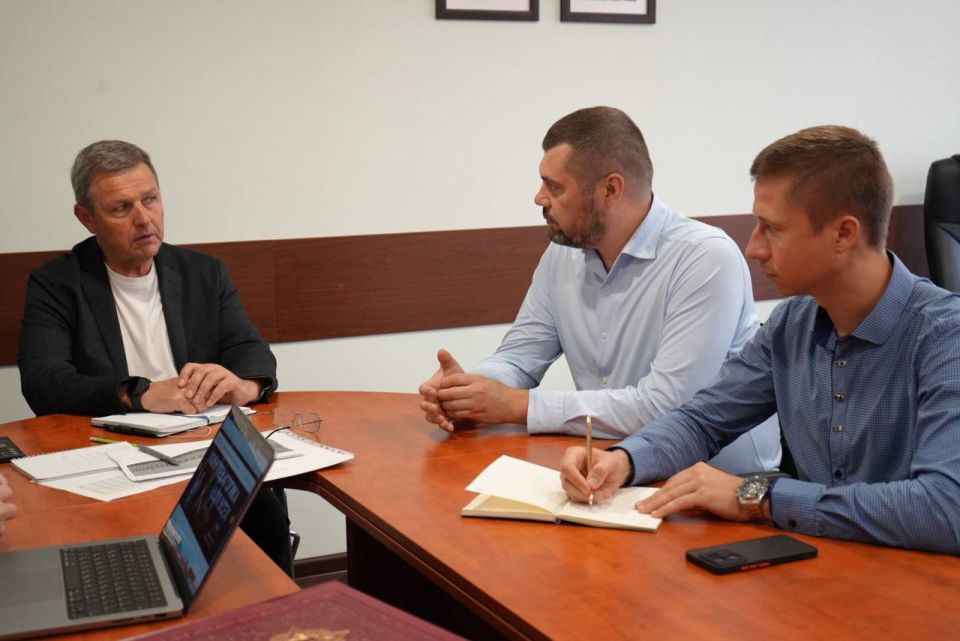 Михаил Желтяков: В рамках развития международного гуманитарного сотрудничества состоялась рабочая встреча с представителями АНО «Евразия» Михаил Желтяков: В рамках развития международного гуманитарного сотрудничества состоялась рабочая встреча с представителями АНО «Евразия»