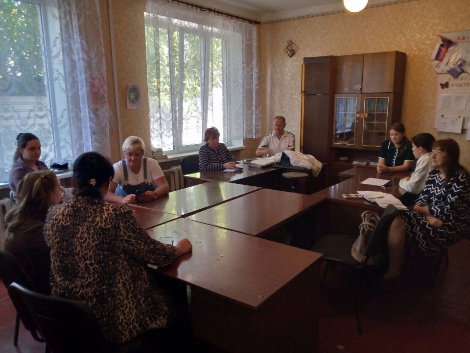 «Единый час гражданственности» в первичных организациях МО ОД «ДР» Центрально-Городского района г. Горловка «Единый час гражданственности» в первичных организациях МО ОД «ДР» Центрально-Городского района г. Горловка