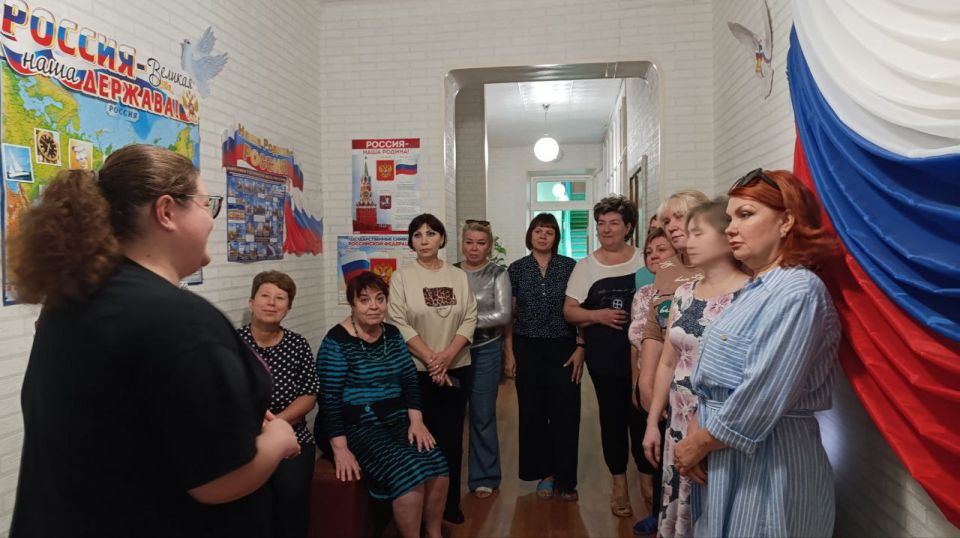 «Единый час гражданственности» в первичных организациях МО ОД «ДР» Центрально-Городского района г. Горловка «Единый час гражданственности» в первичных организациях МО ОД «ДР» Центрально-Городского района г. Горловка