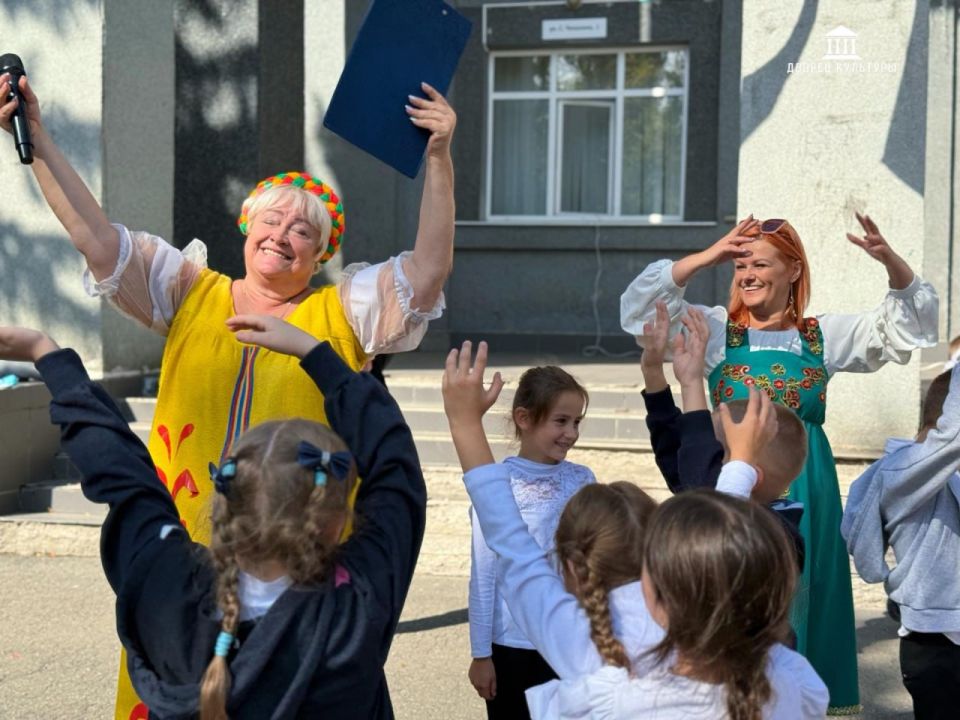 В Харцызске прошла развлекательно-познавательная программа В Харцызске прошла развлекательно-познавательная программа