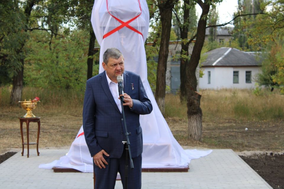 Иван Приходько: Сегодня, 19 сентября, на территории городской больницы № 2 города Горловка состоялось открытие памятника-бюста Святителю Луке, архиепископу Крымскому Иван Приходько: Сегодня, 19 сентября, на территории городской больницы № 2 города Горловка состоялось открытие памятника-бюста Святителю Луке, архиепископу Крымскому