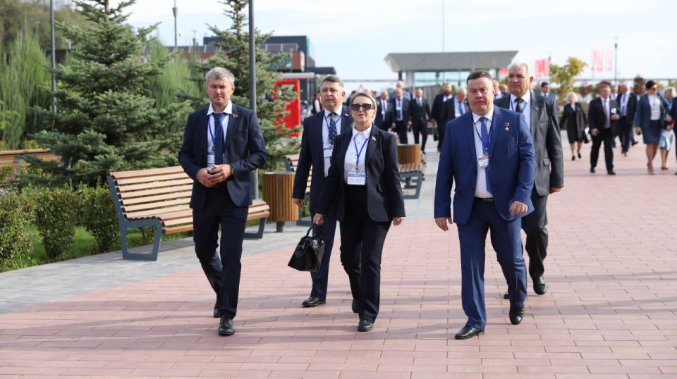 Константин Кузьмин: Сегодня в городе-герое Волгограде стартовала 43-я Конференция Южно-Российской Парламентской Ассоциации, в которой приняли участие вместе с депутатами Народного Совета ДНР Константин Кузьмин: Сегодня в городе-герое Волгограде стартовала 43-я Конференция Южно-Российской Парламентской Ассоциации, в которой приняли участие вместе с депутатами Народного Совета ДНР