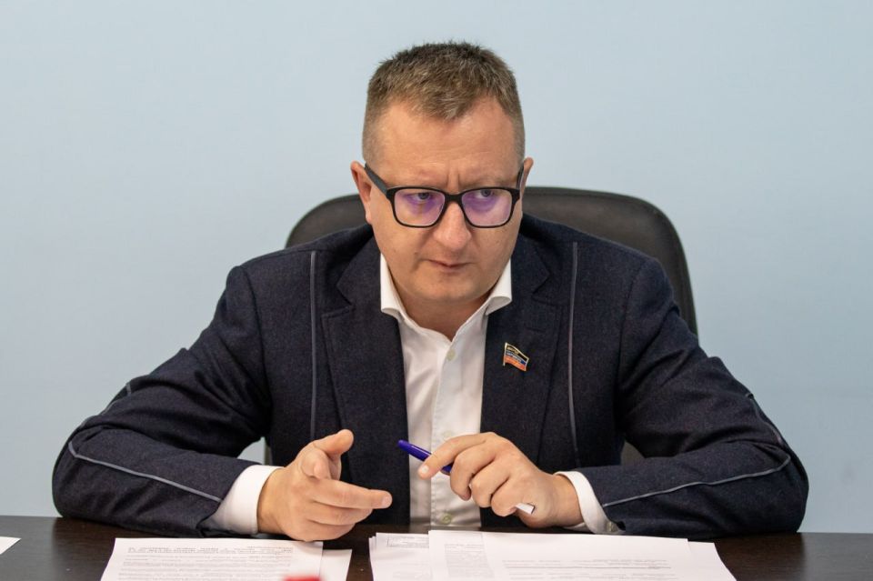 Глава ДНР Денис Пушилин сообщил, что капитальный ремонт школы №1 в Макеевке завершается Глава ДНР Денис Пушилин сообщил, что капитальный ремонт школы №1 в Макеевке завершается