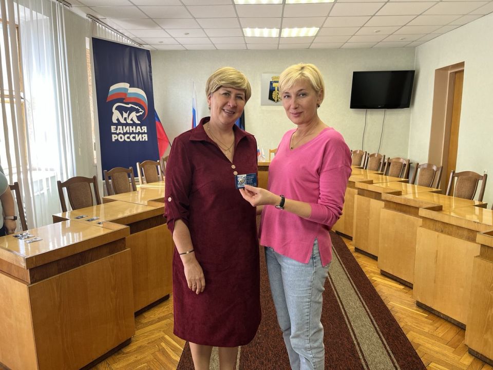Елена Рязанцева: Сегодня, 19 сентября, пополнились ряды единороссов Пролетарского внутригородского района Елена Рязанцева: Сегодня, 19 сентября, пополнились ряды единороссов Пролетарского внутригородского района