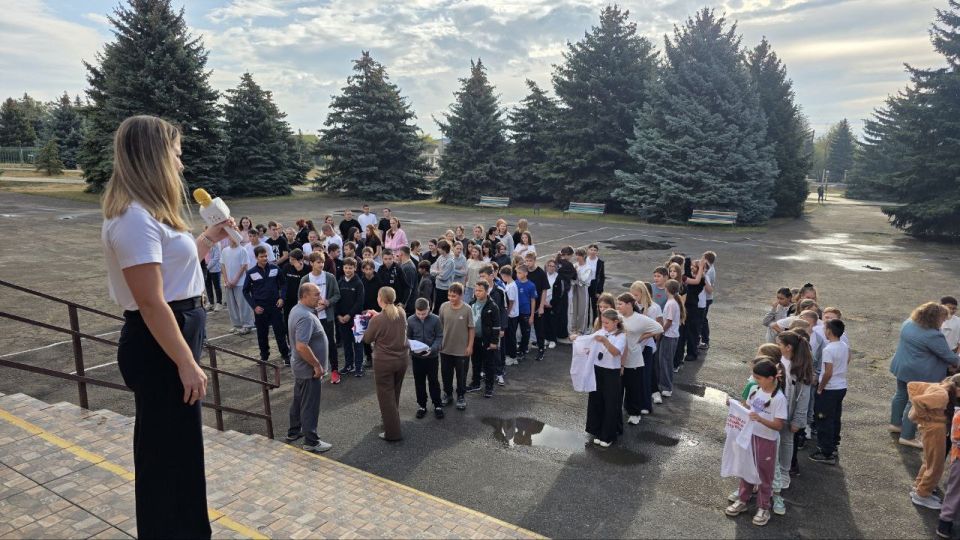 ПОПУЛЯРИЗАЦИЯ ЗДОРОВОГО ОБРАЗА ЖИЗНИ, В ТОМ ЧИСЛЕ У ДЕТЕЙ – ОДИН ИЗ ПРИОРИТЕТОВ НАРОДНОЙ ПРОГРАММЫ «ЕДИНОЙ РОССИИ» ПОПУЛЯРИЗАЦИЯ ЗДОРОВОГО ОБРАЗА ЖИЗНИ, В ТОМ ЧИСЛЕ У ДЕТЕЙ – ОДИН ИЗ ПРИОРИТЕТОВ НАРОДНОЙ ПРОГРАММЫ «ЕДИНОЙ РОССИИ»