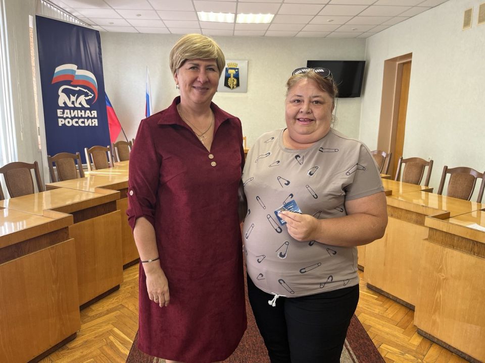Елена Рязанцева: Сегодня, 19 сентября, пополнились ряды единороссов Пролетарского внутригородского района Елена Рязанцева: Сегодня, 19 сентября, пополнились ряды единороссов Пролетарского внутригородского района