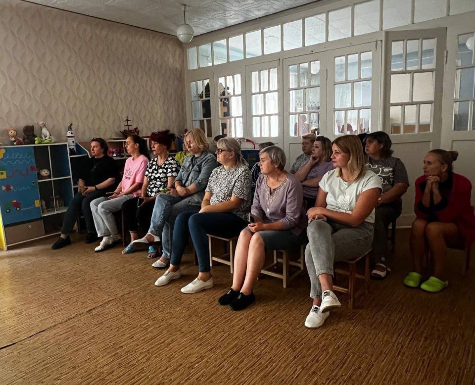 «Единый час гражданственности» в первичных организациях МО ОД «ДР» Центрально-Городского района г. Горловка «Единый час гражданственности» в первичных организациях МО ОД «ДР» Центрально-Городского района г. Горловка