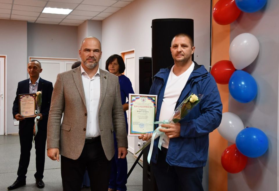 Сергей Желновач: В Светлодарске, городе, чья жизнь тесно связана с энергетикой, прошло праздничное мероприятие по случаю Дня города Сергей Желновач: В Светлодарске, городе, чья жизнь тесно связана с энергетикой, прошло праздничное мероприятие по случаю Дня города