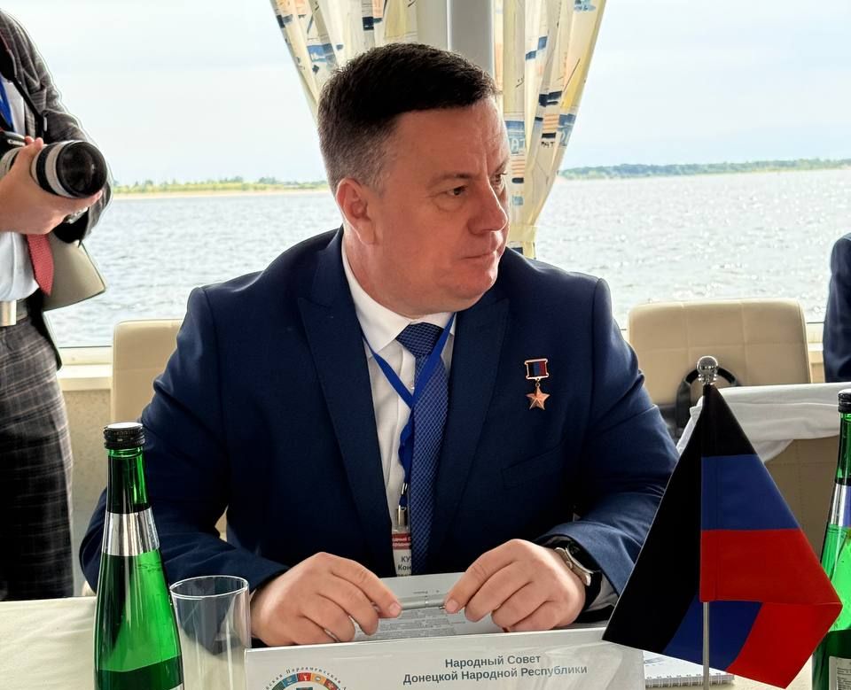 Константин Кузьмин: С коллегами - председателями законодательных собраний Юга России - приняли участие в заседании Совета Южно-Российской Парламентской Ассоциации в Волгограде Константин Кузьмин: С коллегами - председателями законодательных собраний Юга России - приняли участие в заседании Совета Южно-Российской Парламентской Ассоциации в Волгограде