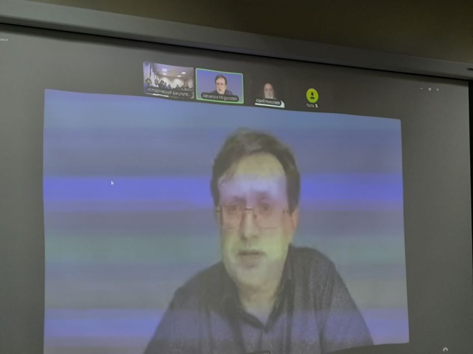 18 сентября в Донецком государственном университете состоялось заседание круглого стола "Крымская война в Донбассе и Новороссии: история и историческая память" 18 сентября в Донецком государственном университете состоялось заседание круглого стола "Крымская война в Донбассе и Новороссии: история и историческая память"