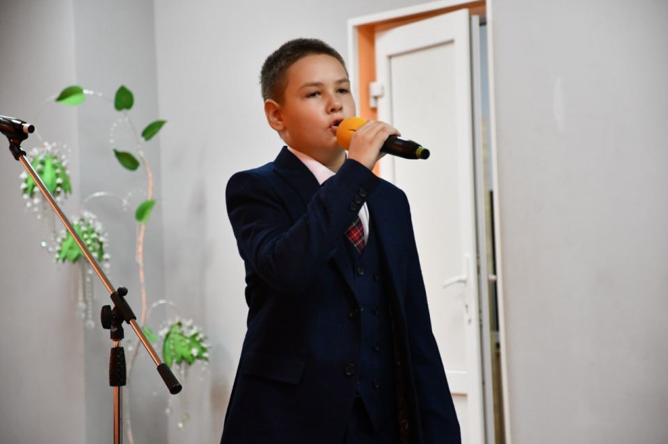 Сергей Желновач: В Светлодарске, городе, чья жизнь тесно связана с энергетикой, прошло праздничное мероприятие по случаю Дня города Сергей Желновач: В Светлодарске, городе, чья жизнь тесно связана с энергетикой, прошло праздничное мероприятие по случаю Дня города