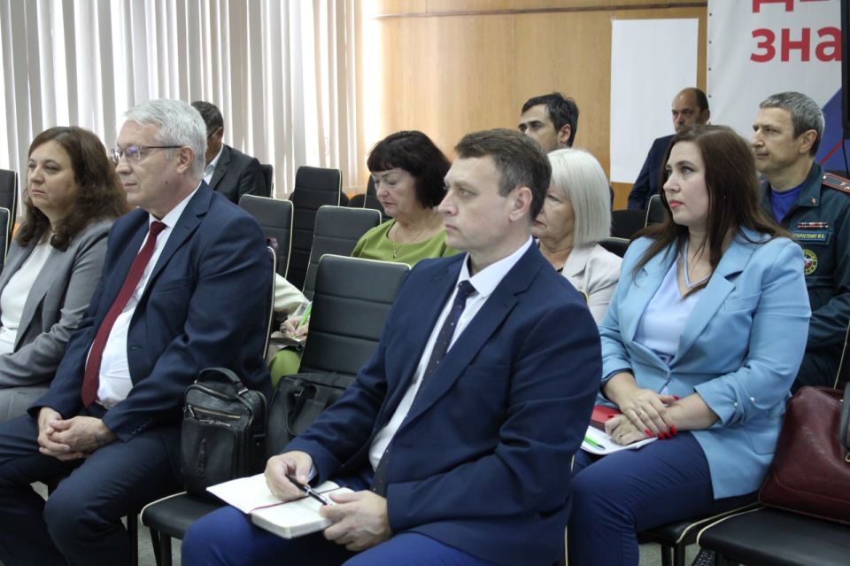 19 сентября прошло заседание Совета ректоров вузов Донецкой Народной Республики 19 сентября прошло заседание Совета ректоров вузов Донецкой Народной Республики