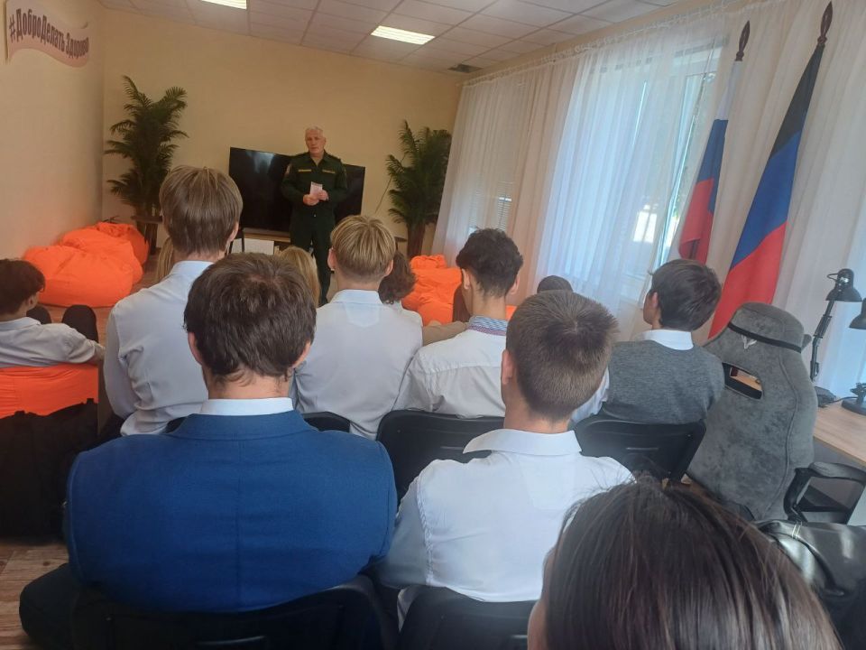 "Старший брат": Полезный диалог о службе и ответственности "Старший брат": Полезный диалог о службе и ответственности