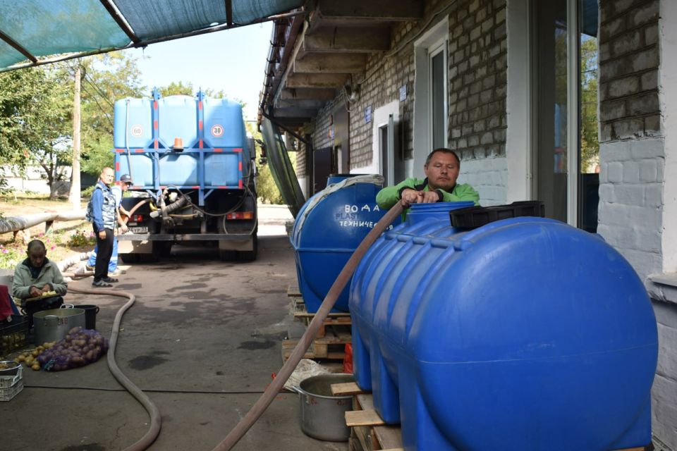 В Кировском продолжается подвоз воды В Кировском продолжается подвоз воды