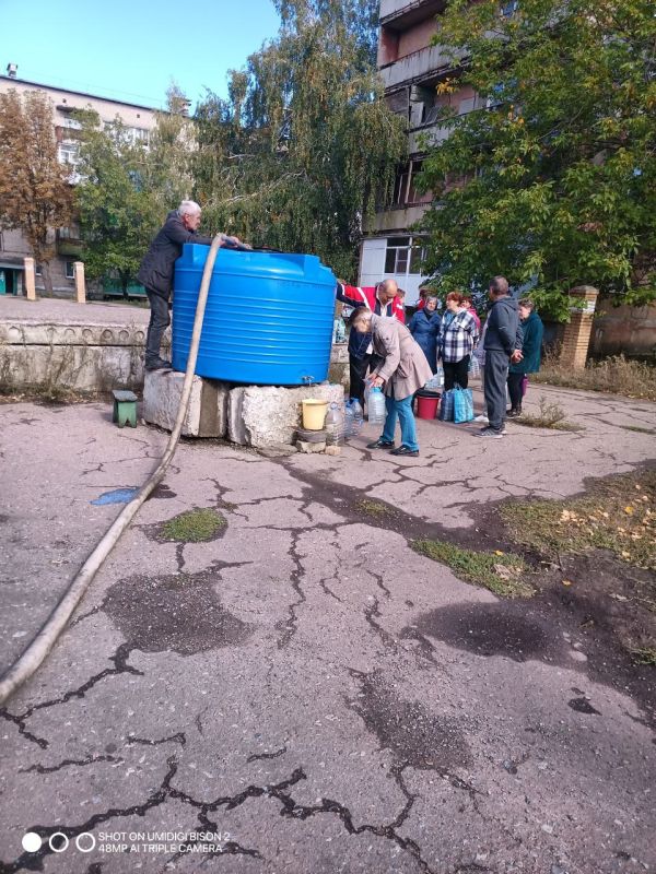 Сергей Желновач: В связи с возникшими временными ограничениями в системе водоснабжения, администрация городского округа информирует о продолжении работ по обеспечению жителей города водой Сергей Желновач: В связи с возникшими временными ограничениями в системе водоснабжения, администрация городского округа информирует о продолжении работ по обеспечению жителей города водой
