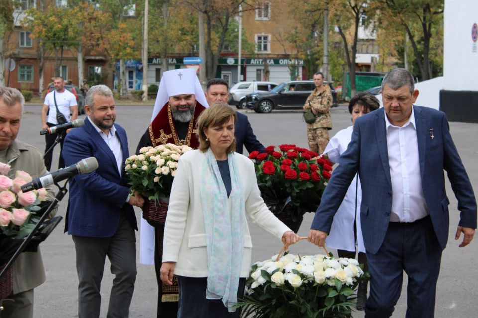 Иван Приходько: Сегодня, 19 сентября, на территории городской больницы № 2 города Горловка состоялось открытие памятника-бюста Святителю Луке, архиепископу Крымскому Иван Приходько: Сегодня, 19 сентября, на территории городской больницы № 2 города Горловка состоялось открытие памятника-бюста Святителю Луке, архиепископу Крымскому