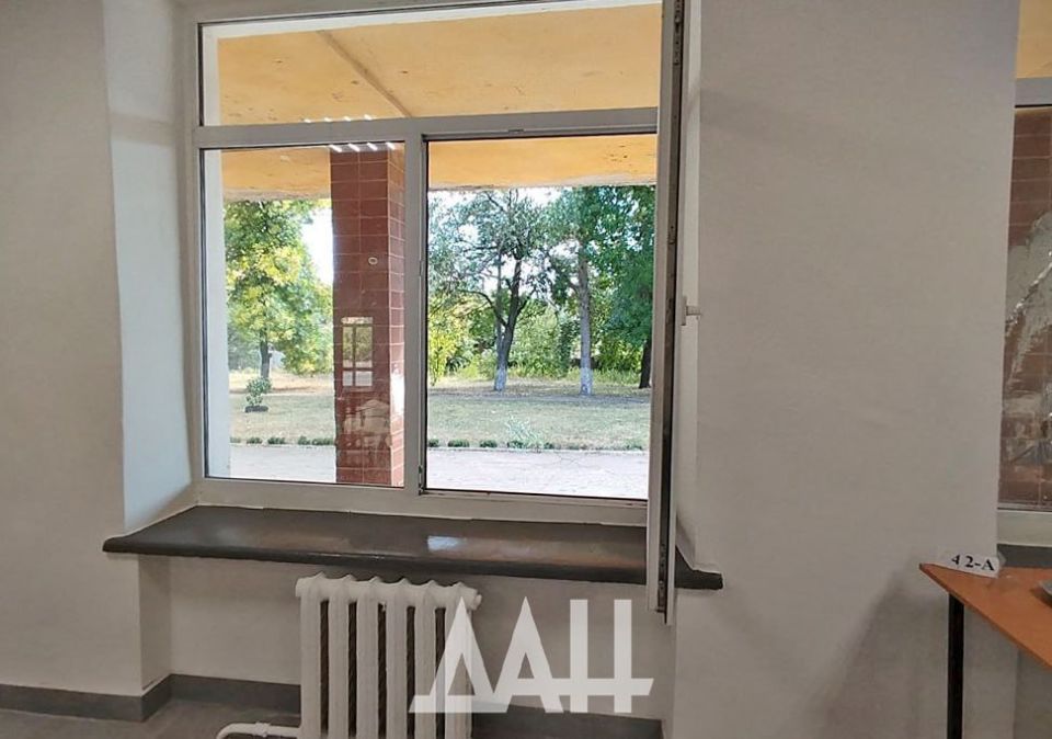 Знания в приоритете. В Донецке массово восстанавливают школы Знания в приоритете. В Донецке массово восстанавливают школы
