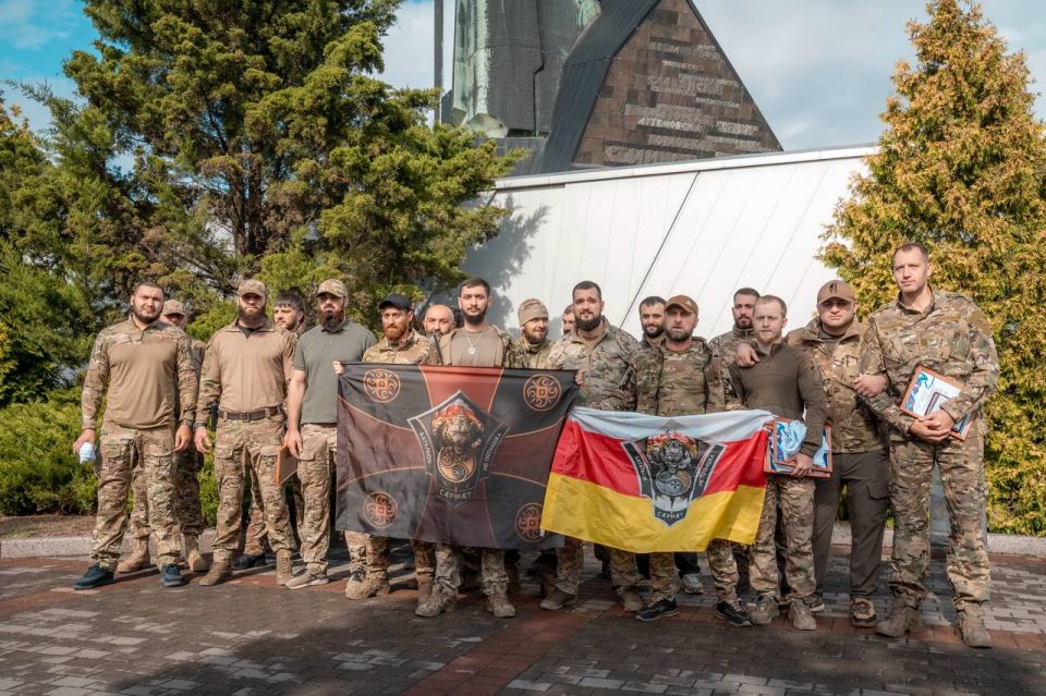 С командой провели акцию ко Дню провозглашения Южной Осетии С командой провели акцию ко Дню провозглашения Южной Осетии