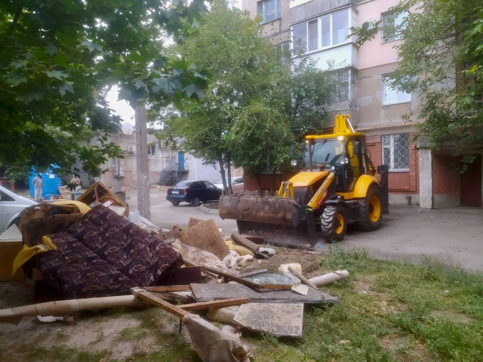 Михаил Меренков: Работа шеф-региона г.Москва совместно с участком №7 по уборке и вывозу крупногабаритного мусора на субботнике Михаил Меренков: Работа шеф-региона г.Москва совместно с участком №7 по уборке и вывозу крупногабаритного мусора на субботнике