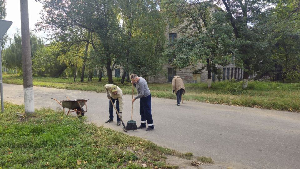 Сотрудники территориального центра социального обслуживания на Всероссийском субботнике "Зелёная Россия" Сотрудники территориального центра социального обслуживания на Всероссийском субботнике "Зелёная Россия"