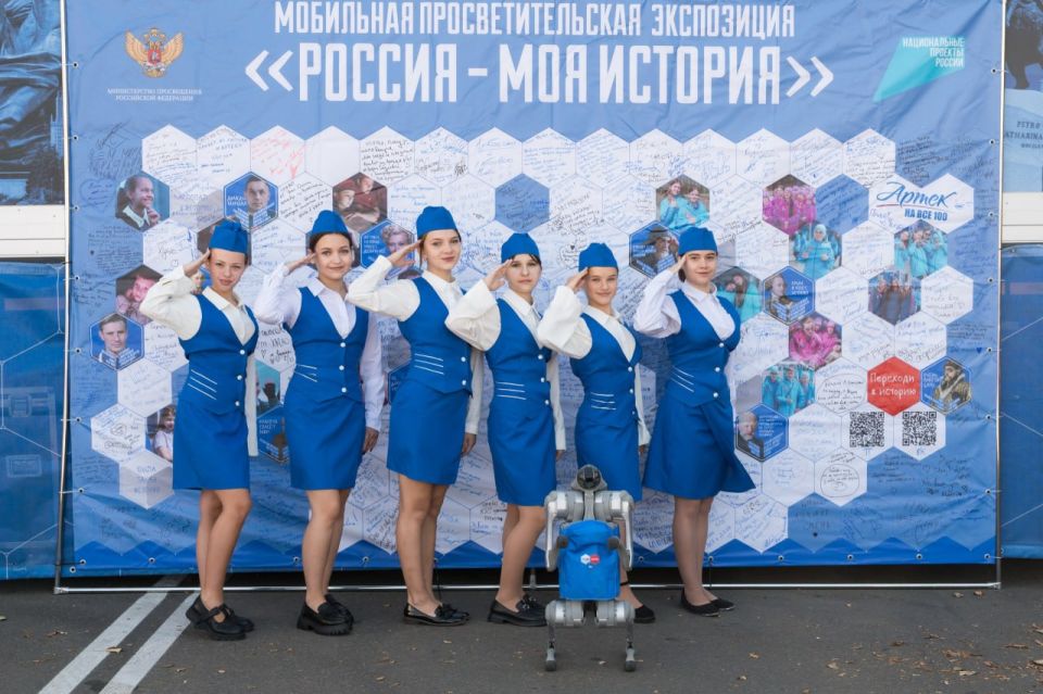 Наша работа в Макеевке — это сотни тёплых встреч, искренних улыбок, интересных экскурсий и неожиданных открытий Наша работа в Макеевке — это сотни тёплых встреч, искренних улыбок, интересных экскурсий и неожиданных открытий