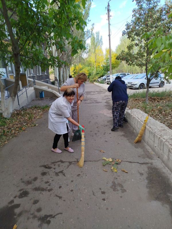 Сотрудники учреждений здравоохранения на Всероссийском субботнике "Зелёная Россия" Сотрудники учреждений здравоохранения на Всероссийском субботнике "Зелёная Россия"