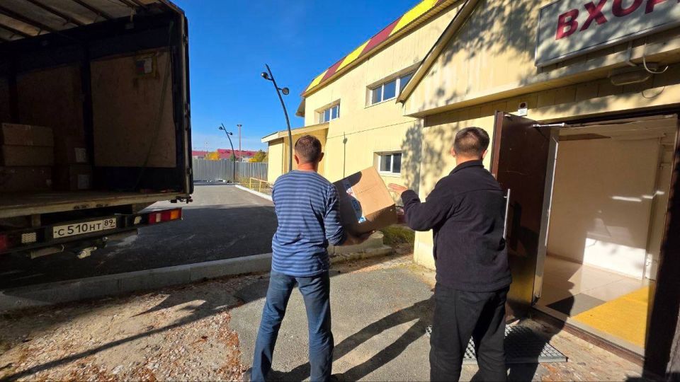 Медики Ноябрьска помогают коллегам из Волновахского муниципального округа Медики Ноябрьска помогают коллегам из Волновахского муниципального округа