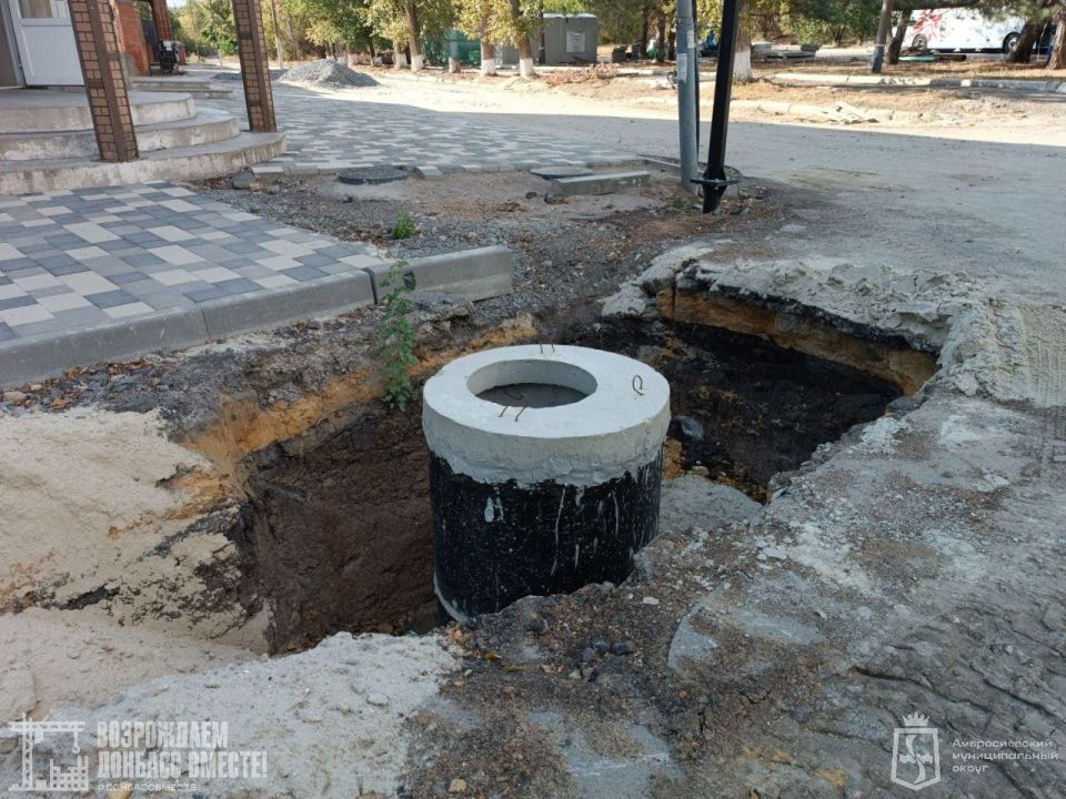 Завершается ремонт канализационного коллектора в Амвросиевке Завершается ремонт канализационного коллектора в Амвросиевке