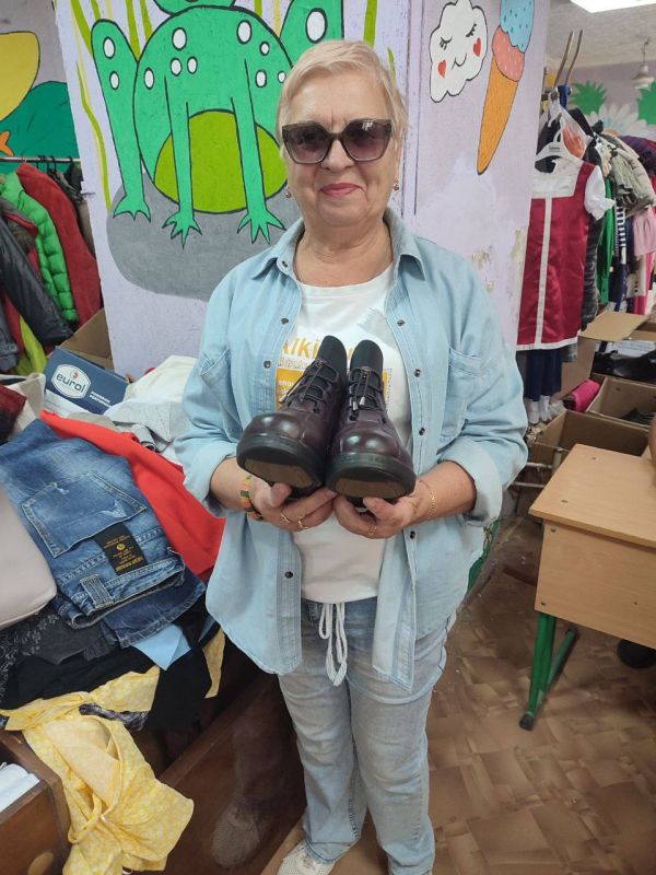 Каждое воскресенье на вещевом складе КСВО ДНР проходит День добрых дел с выдачей гуманитарной помощи Каждое воскресенье на вещевом складе КСВО ДНР проходит День добрых дел с выдачей гуманитарной помощи