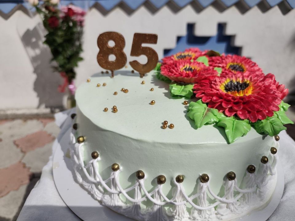 Сегодня свой 85-летний юбилей празднует Почетный гражданин Новоазовского района, полный кавалер Ордена Трудовой Славы Петрова Екатерина Андреевна Сегодня свой 85-летний юбилей празднует Почетный гражданин Новоазовского района, полный кавалер Ордена Трудовой Славы Петрова Екатерина Андреевна