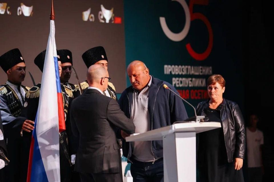 Константин Кузьмин: В столице Южной Осетии - Цхинвале - завершил свою работу первый Международный экономический форум Константин Кузьмин: В столице Южной Осетии - Цхинвале - завершил свою работу первый Международный экономический форум