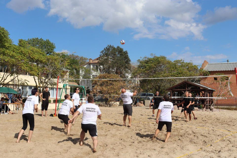 «БИТВА НА ПЕСКЕ» В ЮРЬЕВКЕ: КОМАНДЫ «ДОНБАССТЕПЛОЭНЕРГО» СОРЕВНОВАЛИСЬ ЗА ЗВАНИЕ ЛУЧШЕГО В ТУРНИРАХ ПО ПЛЯЖНОМУ ВОЛЕЙБОЛУ И НАСТОЛЬНОМУ ТЕННИСУ «БИТВА НА ПЕСКЕ» В ЮРЬЕВКЕ: КОМАНДЫ «ДОНБАССТЕПЛОЭНЕРГО» СОРЕВНОВАЛИСЬ ЗА ЗВАНИЕ ЛУЧШЕГО В ТУРНИРАХ ПО ПЛЯЖНОМУ ВОЛЕЙБОЛУ И НАСТОЛЬНОМУ ТЕННИСУ