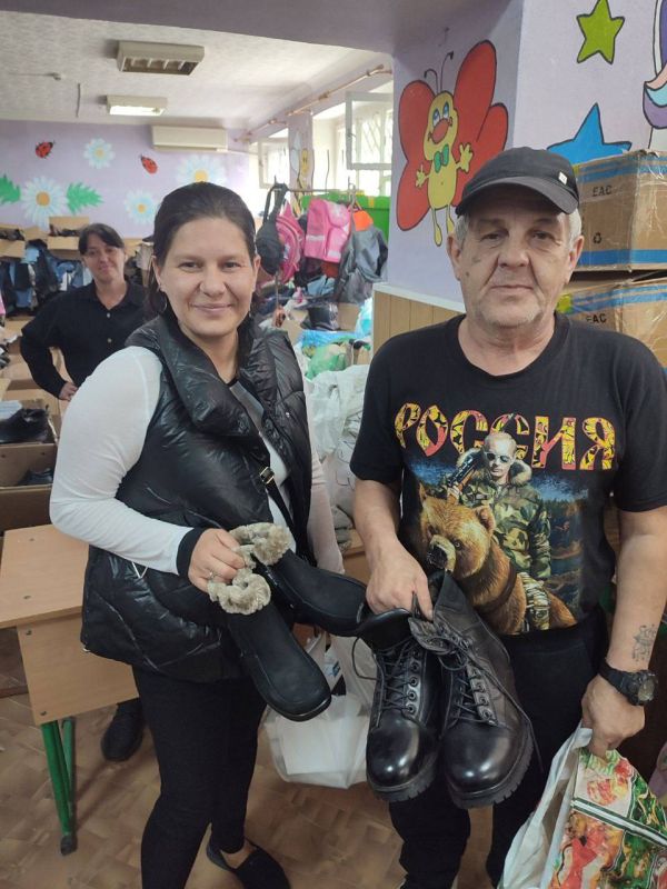 Каждое воскресенье на вещевом складе КСВО ДНР проходит День добрых дел с выдачей гуманитарной помощи Каждое воскресенье на вещевом складе КСВО ДНР проходит День добрых дел с выдачей гуманитарной помощи