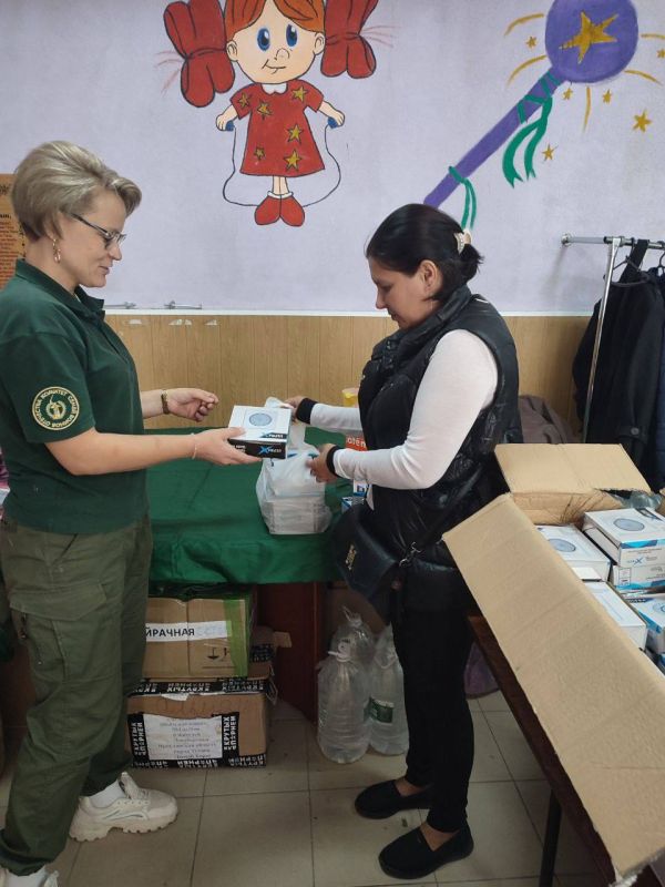 Каждое воскресенье на вещевом складе КСВО ДНР проходит День добрых дел с выдачей гуманитарной помощи Каждое воскресенье на вещевом складе КСВО ДНР проходит День добрых дел с выдачей гуманитарной помощи