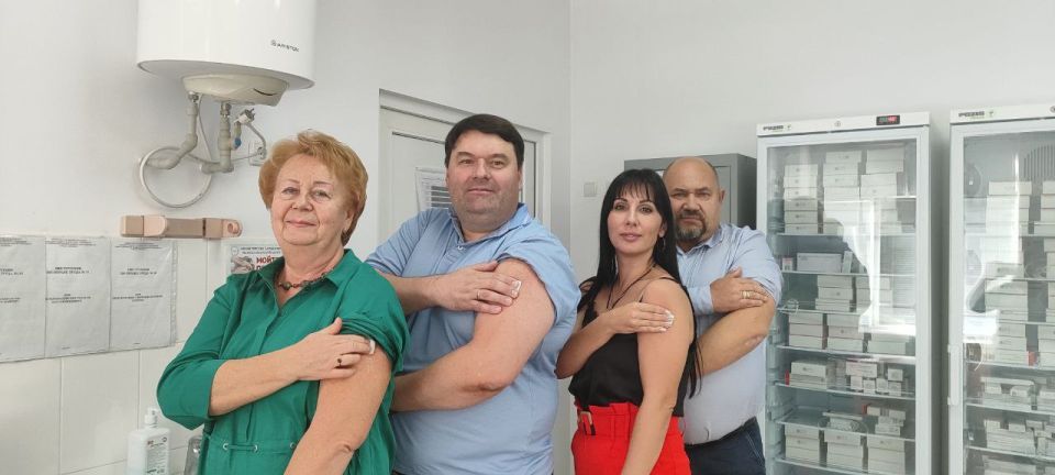 Андрей Боряк (фракция «Единая Россия») на личном примере призвал жителей пройти вакцинацию от гриппа Андрей Боряк (фракция «Единая Россия») на личном примере призвал жителей пройти вакцинацию от гриппа