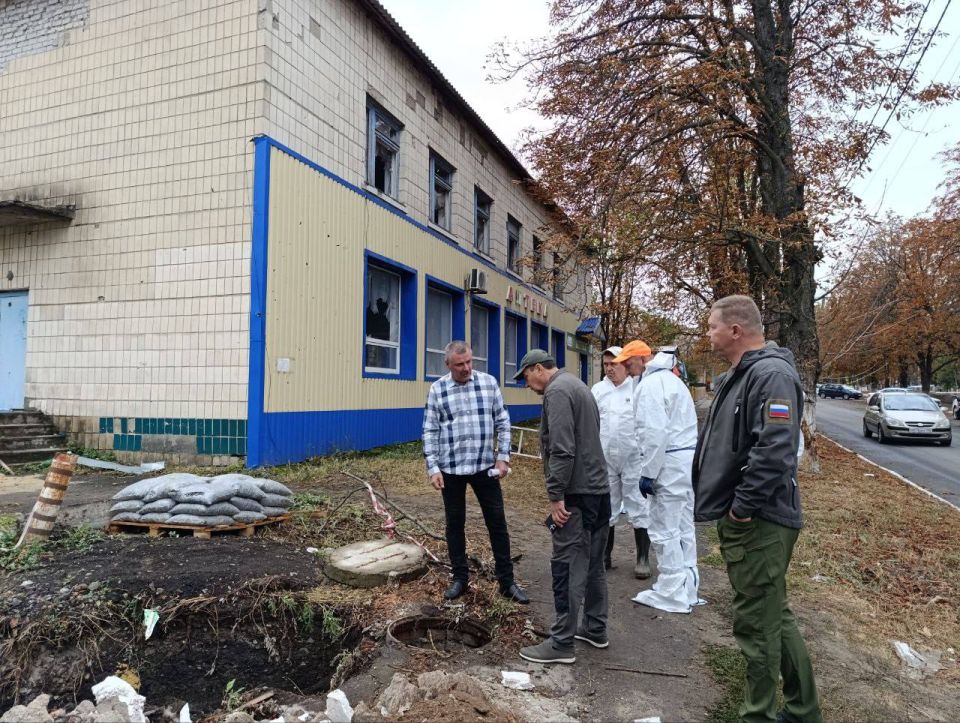 Константин Зинченко: На днях проверил ход ремонтно-восстановительных работ коллекторной системы, расположенной по улице 60 лет СССР, г. Волноваха Константин Зинченко: На днях проверил ход ремонтно-восстановительных работ коллекторной системы, расположенной по улице 60 лет СССР, г. Волноваха