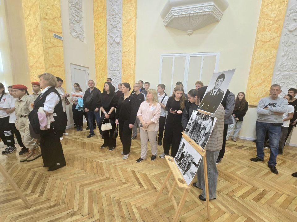 Александр Шатов: В Шахтерске открылась фотовыставка «Боевой путь от Кабула до освобождения Мариуполя» Александр Шатов: В Шахтерске открылась фотовыставка «Боевой путь от Кабула до освобождения Мариуполя»