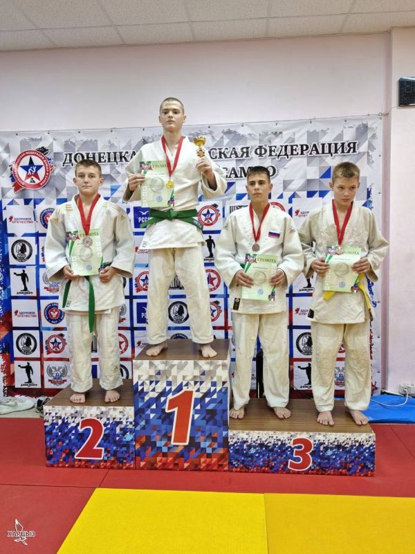 21 сентября в г.Донецке в спортивном клубе Танрен прошло открытое первенство городского округа г.Донецк по дзюдо среди мальчиков и девочек 2014-2015 гг.р.и юношей и девушек 2011-2013 гг.р 21 сентября в г.Донецке в спортивном клубе Танрен прошло открытое первенство городского округа г.Донецк по дзюдо среди мальчиков и девочек 2014-2015 гг.р.и юношей и девушек 2011-2013 гг.р